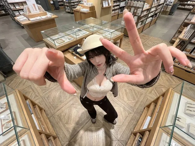 人像写真 AI image generation showcase nano-banana prompts